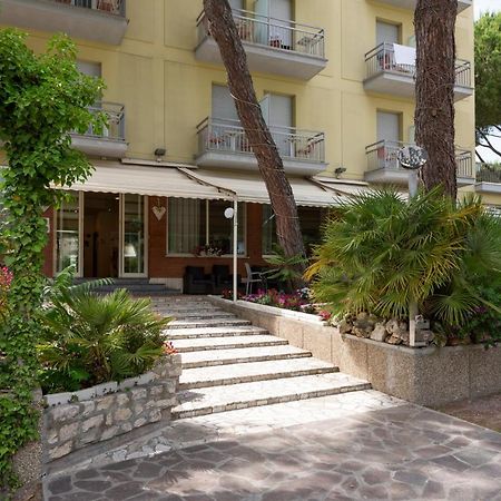 Hotel Olympic ميلانو ماريتيما المظهر الخارجي الصورة