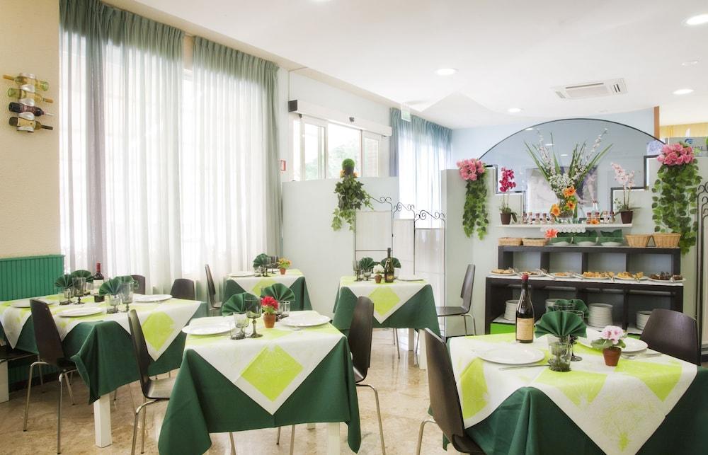 Hotel Olympic ميلانو ماريتيما المظهر الخارجي الصورة