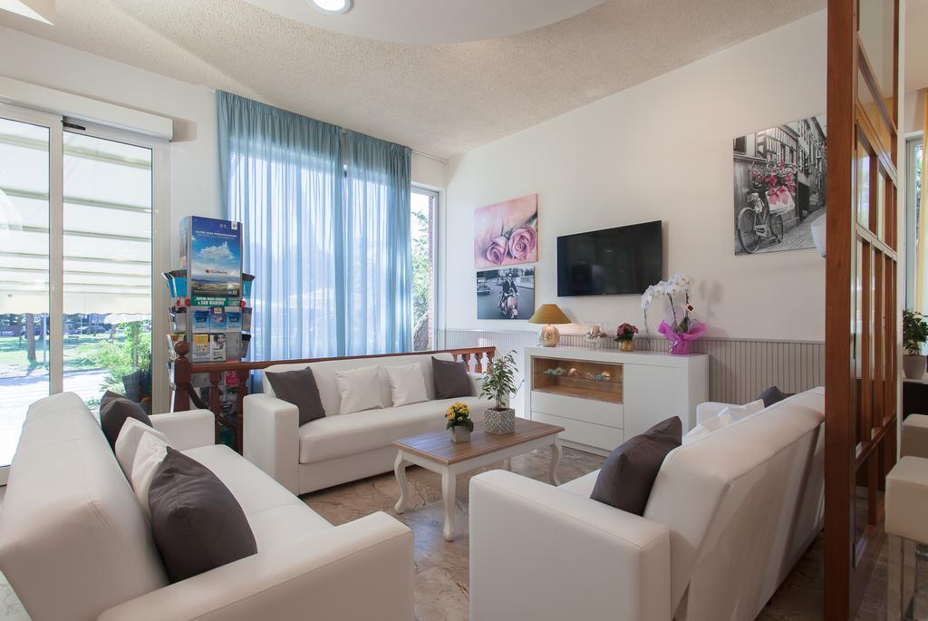Hotel Olympic ميلانو ماريتيما المظهر الخارجي الصورة