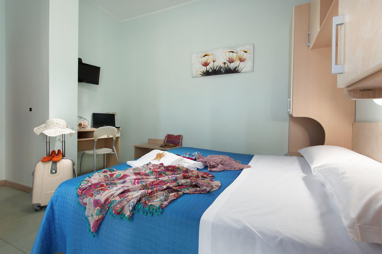 Hotel Olympic ميلانو ماريتيما المظهر الخارجي الصورة